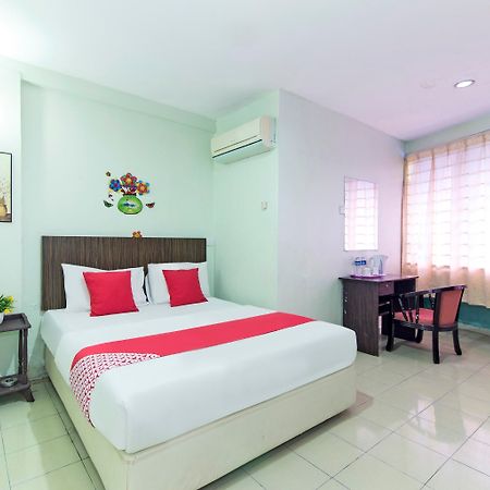 Oyo 329 Suntex Hotel Ампанг Екстериор снимка